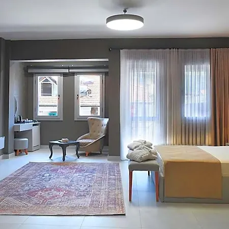 Pier21 House فندق دالامان