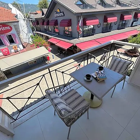 Pier21 House دالامان